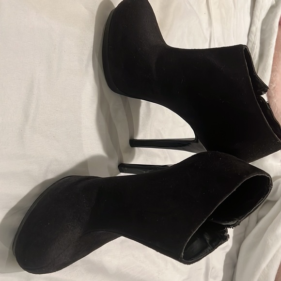 Sofía Vergara boots black color - Picture 2 of 3